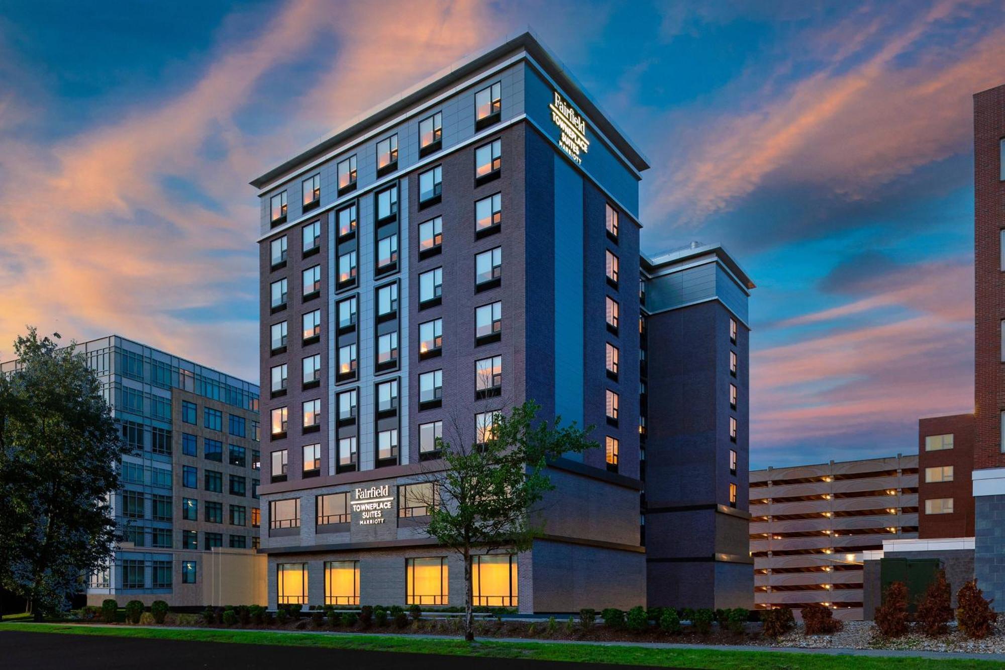 Towneplace Suites By Marriott Boston Medford Exterior foto